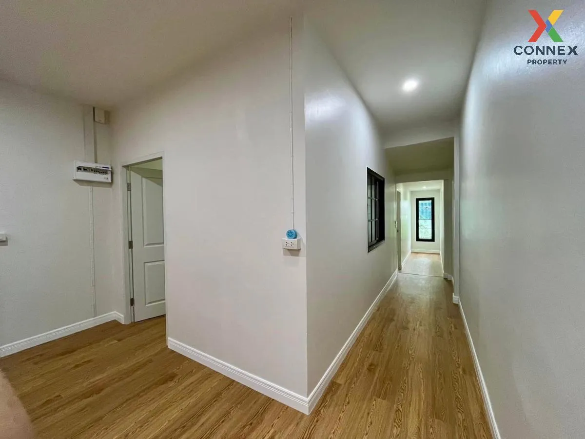 For Sale Townhouse/Townhome  , Benjasuk Suksawat 76 , Bang Chak ,