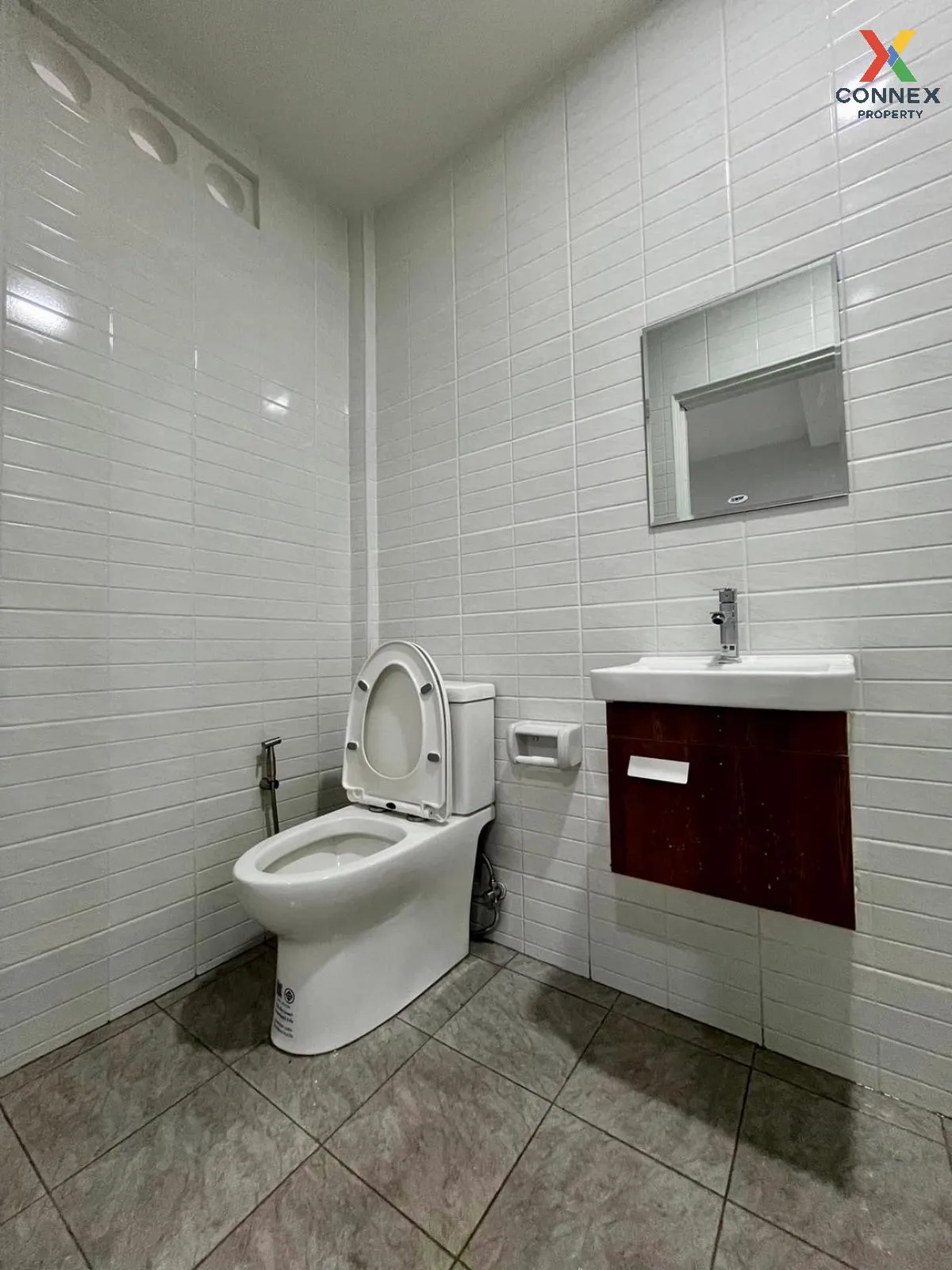 For Sale Townhouse/Townhome  , Benjasuk Suksawat 76 , Bang Chak ,