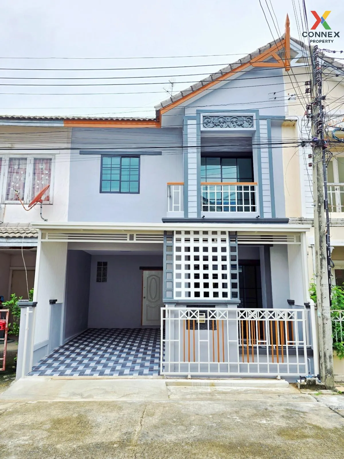 For Sale Townhouse/Townhome  , Baan Fah Piyarom Premier Park Rang 2