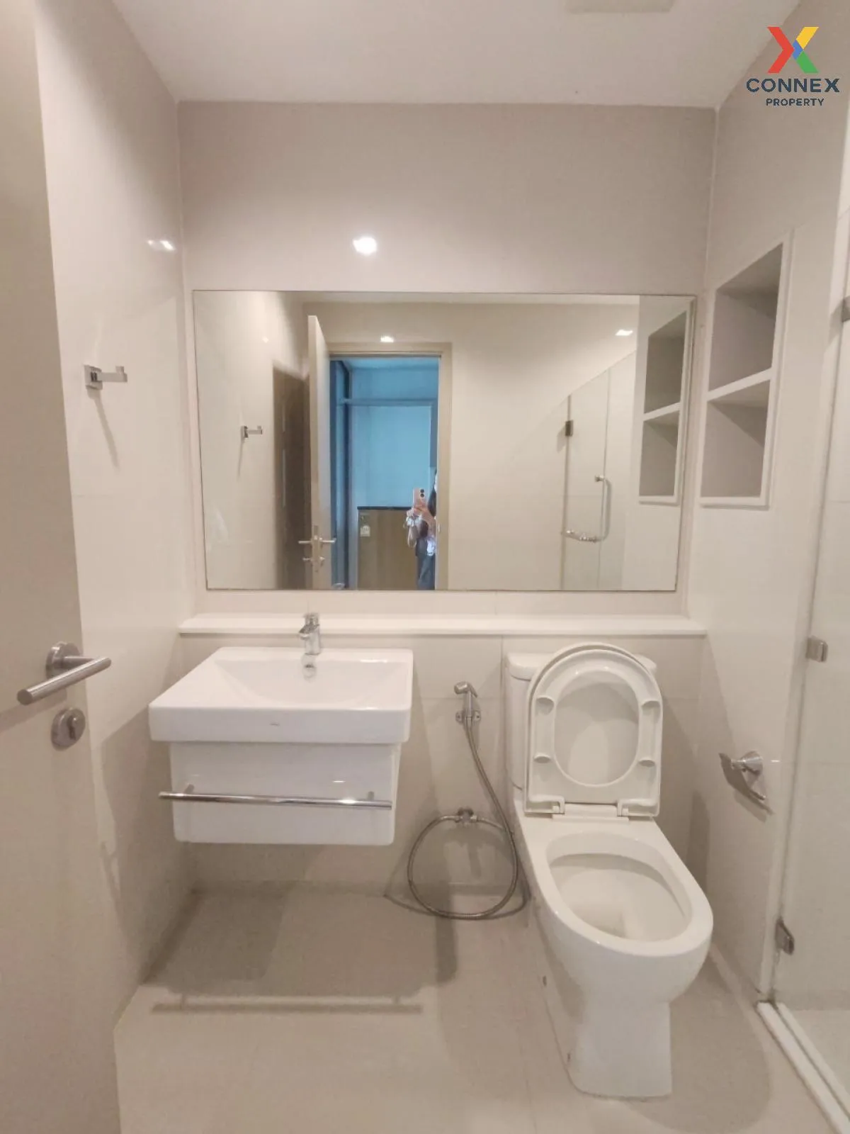 For Rent Condo , Life Ladprao , nice view , high floor , newly re