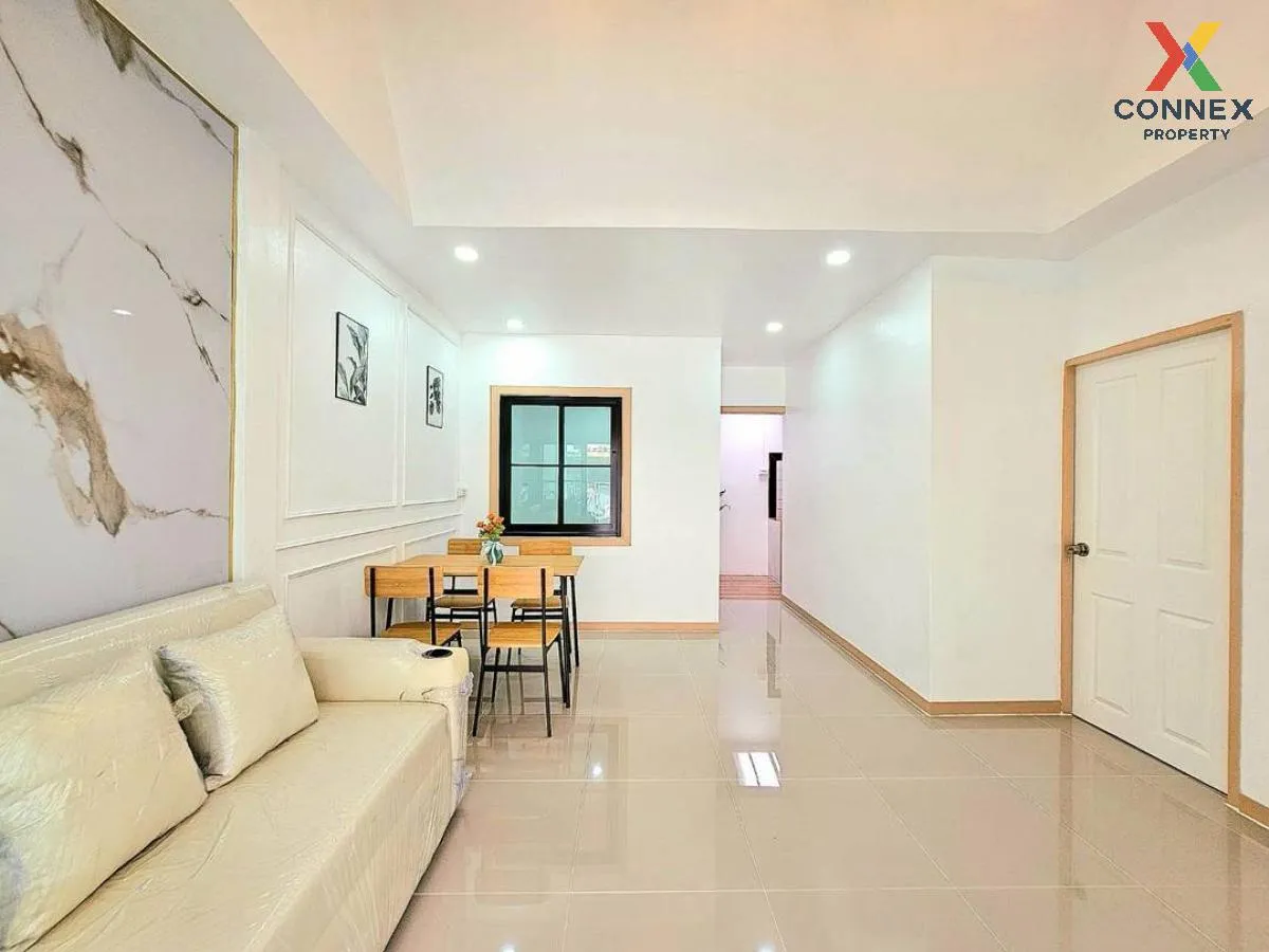 ขายทาวน์เฮ้าส์/ทาวน์โฮม  บ้านร่มเงาไม้ รีโนเวทใหม่ บางบัวทอง บางบ