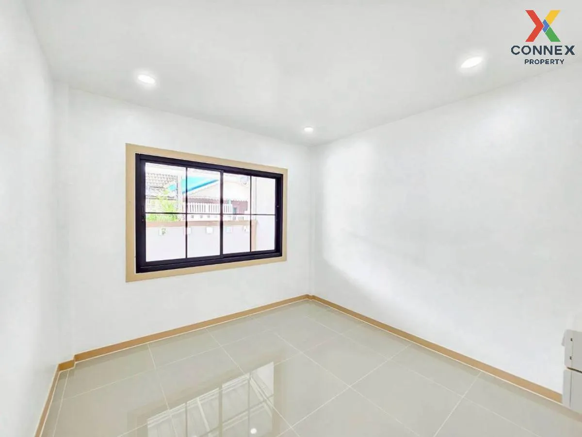 ขายทาวน์เฮ้าส์/ทาวน์โฮม  บ้านร่มเงาไม้ รีโนเวทใหม่ บางบัวทอง บางบ