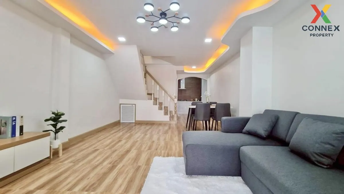 For Sale Townhouse/Townhome  , Muang Ramintra , Sam Wa Tawan Tok 