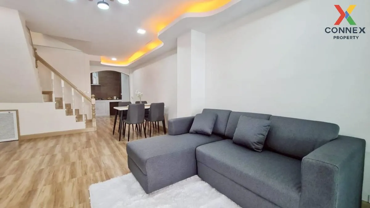 For Sale Townhouse/Townhome  , Muang Ramintra , Sam Wa Tawan Tok 