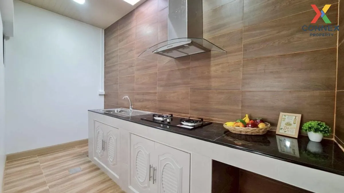 For Sale Townhouse/Townhome  , Muang Ramintra , Sam Wa Tawan Tok 