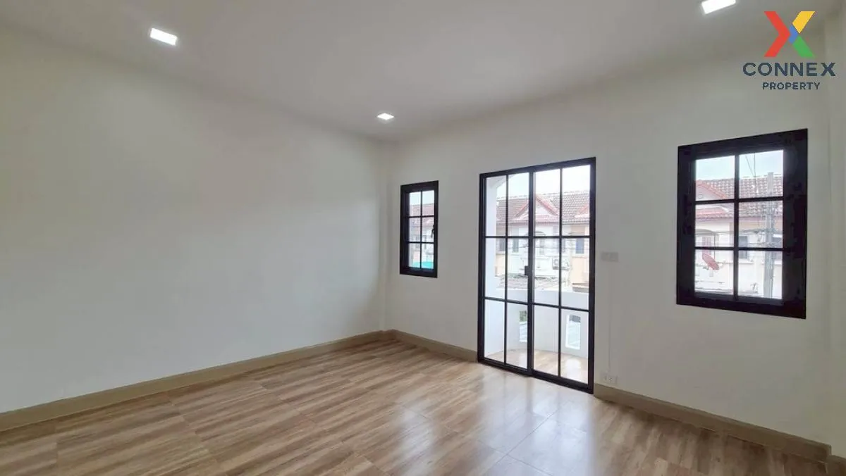 For Sale Townhouse/Townhome  , Muang Ramintra , Sam Wa Tawan Tok 