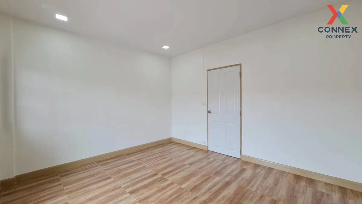 For Sale Townhouse/Townhome  , Muang Ramintra , Sam Wa Tawan Tok 