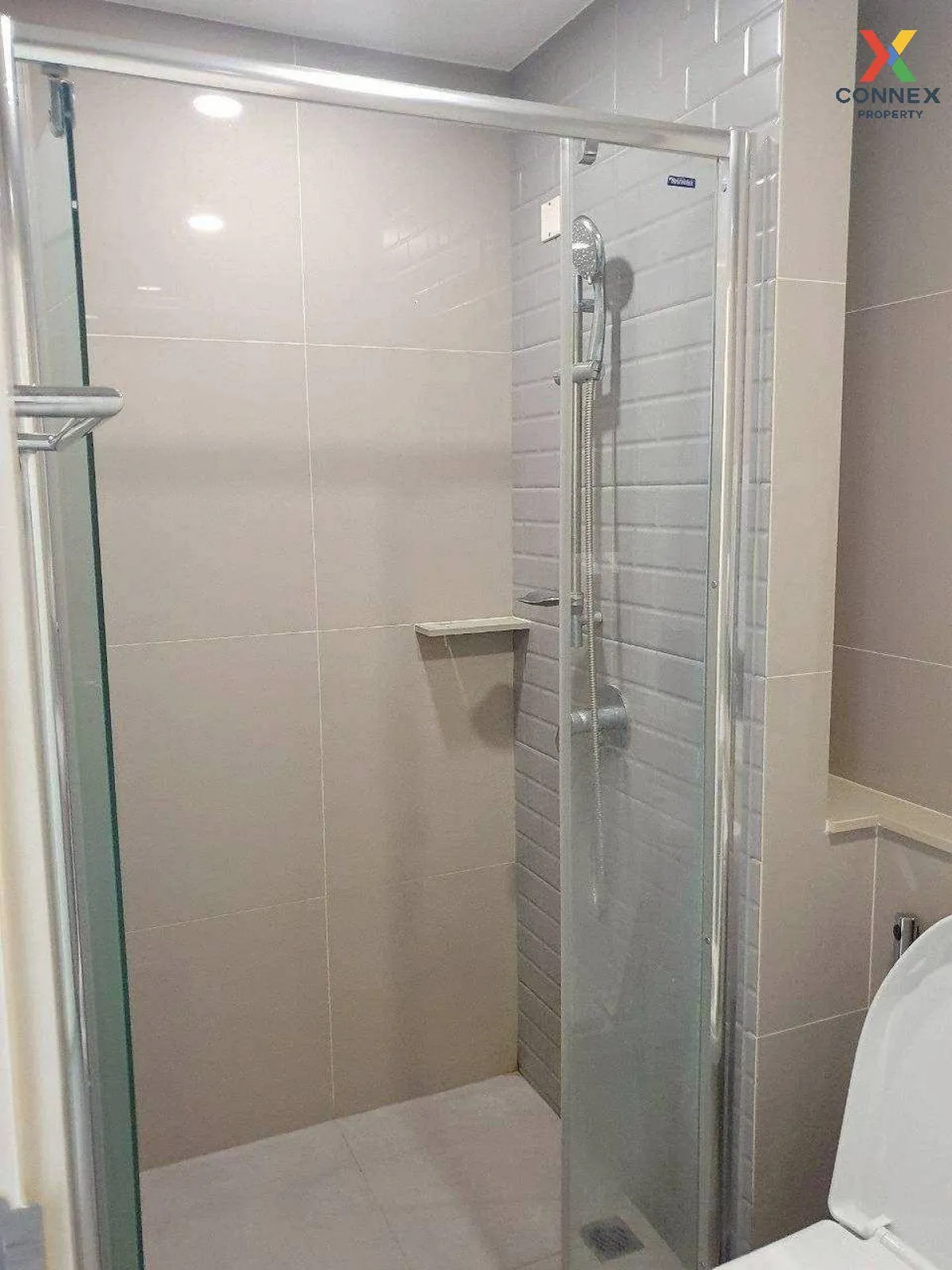 ขายคอนโด  เดอะ ทรี จรัญ 30 ชั้นสูง MRT-ไฟฉาย บ้านช่างหล่อ เขต บาง