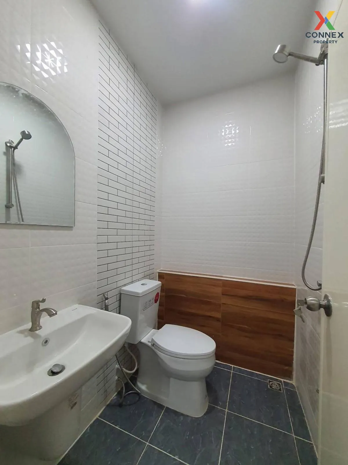 ขายทาวน์เฮ้าส์/ทาวน์โฮม  เปี่ยมสุข (ปากเกร็ดซอยวัดกู้) รีโนเวทใหม