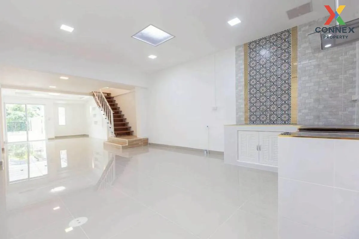 For Sale House , Baan Rattanathibet , wide frontage , newly renov For Sale House , Baan Rattanathibet , wide frontage , newly renov 4