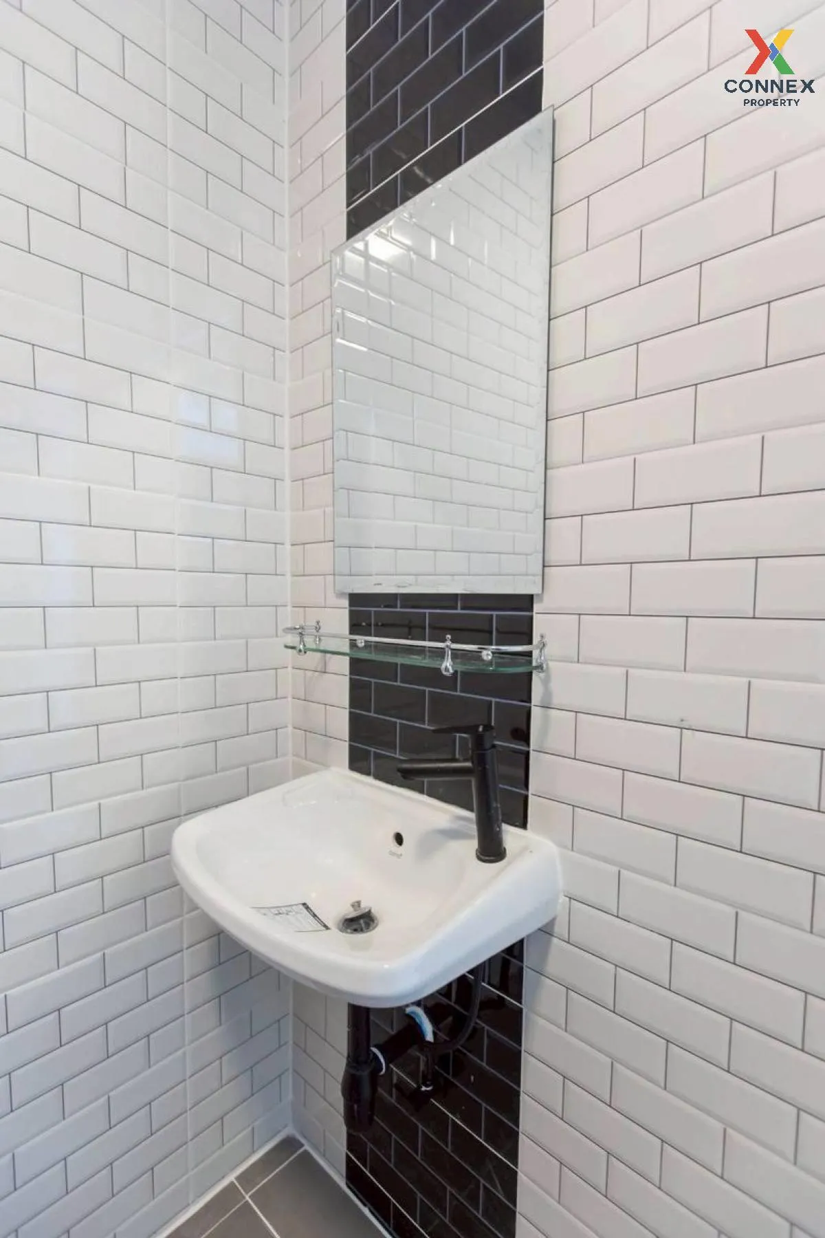 For Sale House , Baan Rattanathibet , wide frontage , newly renov For Sale House , Baan Rattanathibet , wide frontage , newly renov