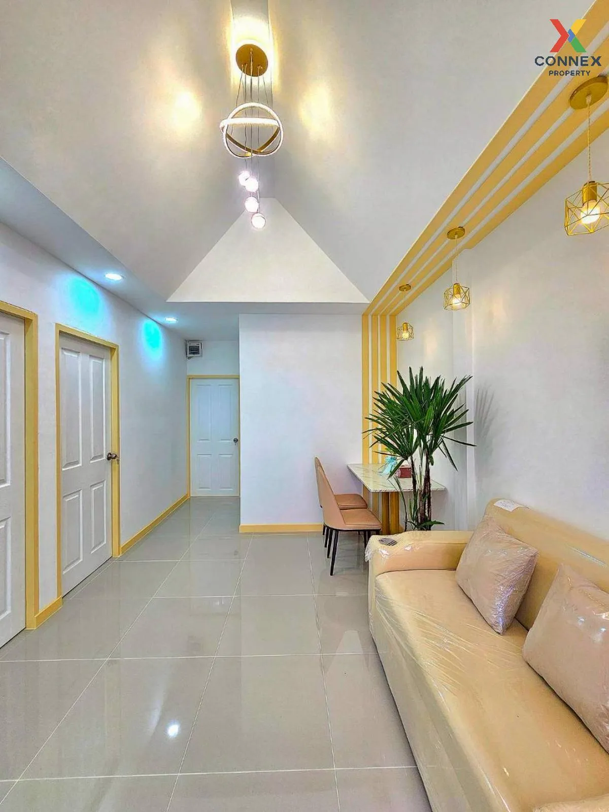 ขายทาวน์เฮ้าส์/ทาวน์โฮม  บ้านบัวทอง 4 บ้านกล้วย-ไทรน้อย รีโนเวทให 4