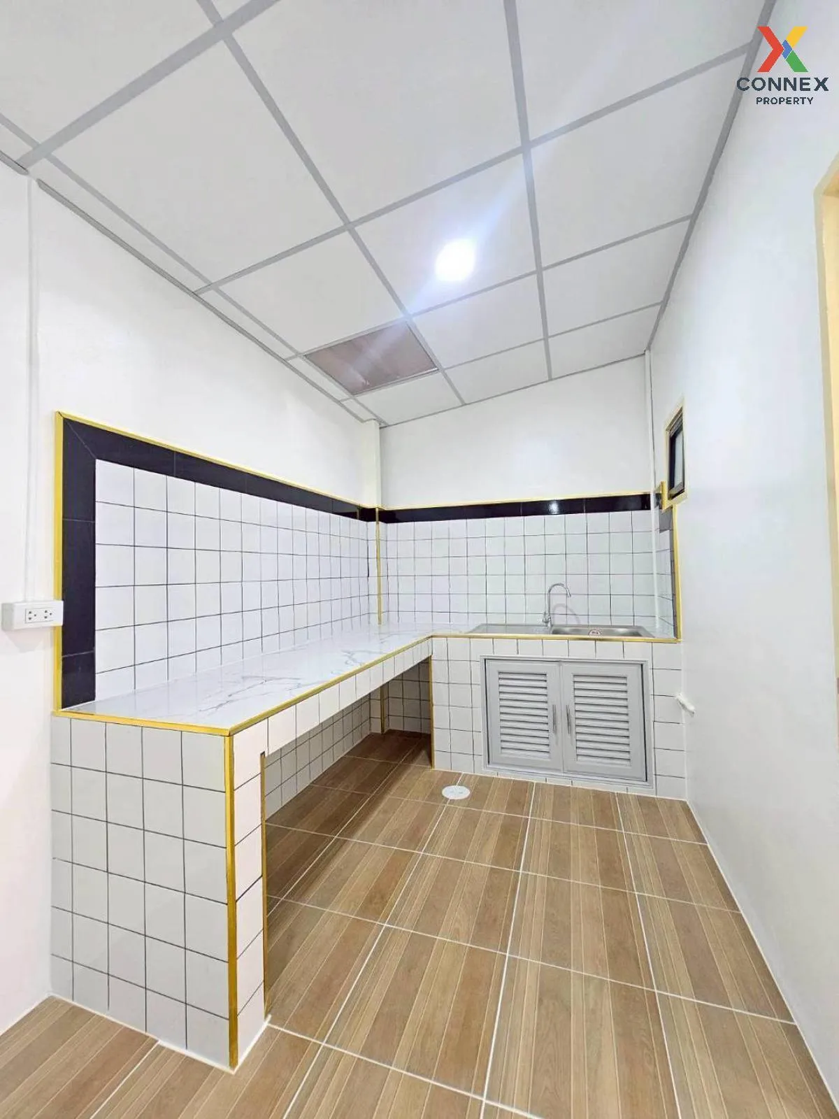 ขายทาวน์เฮ้าส์/ทาวน์โฮม  บ้านบัวทอง 4 บ้านกล้วย-ไทรน้อย รีโนเวทให