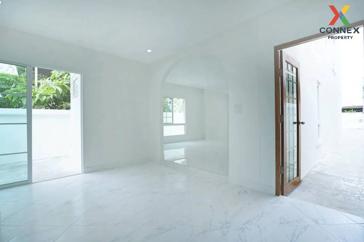 For Sale 2 - storey house area 60 square wah Soi Assumption 12 Ba