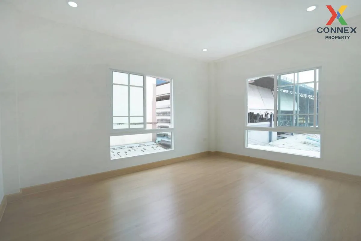 For Sale 2 - storey house area 60 square wah Soi Assumption 12 Ba