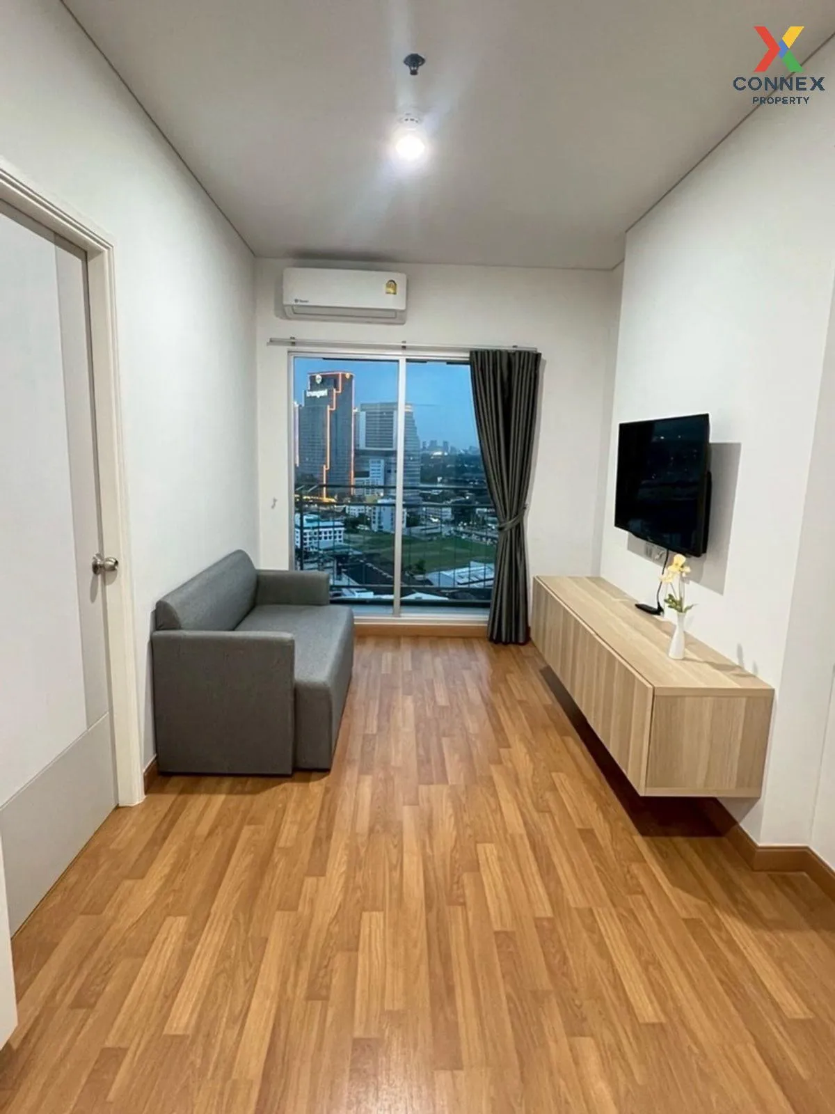 เช่าคอนโด  ลุมพินี เพลส พระราม 3 - ริเวอร์ไรน์ บางโพงพาง เขต ยานน 3