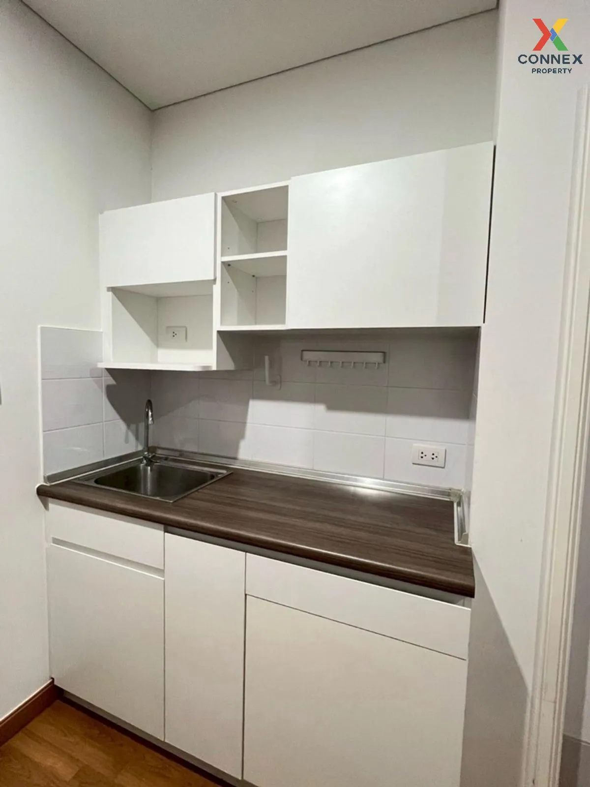 เช่าคอนโด  ลุมพินี เพลส พระราม 3 - ริเวอร์ไรน์ บางโพงพาง เขต ยานน 4