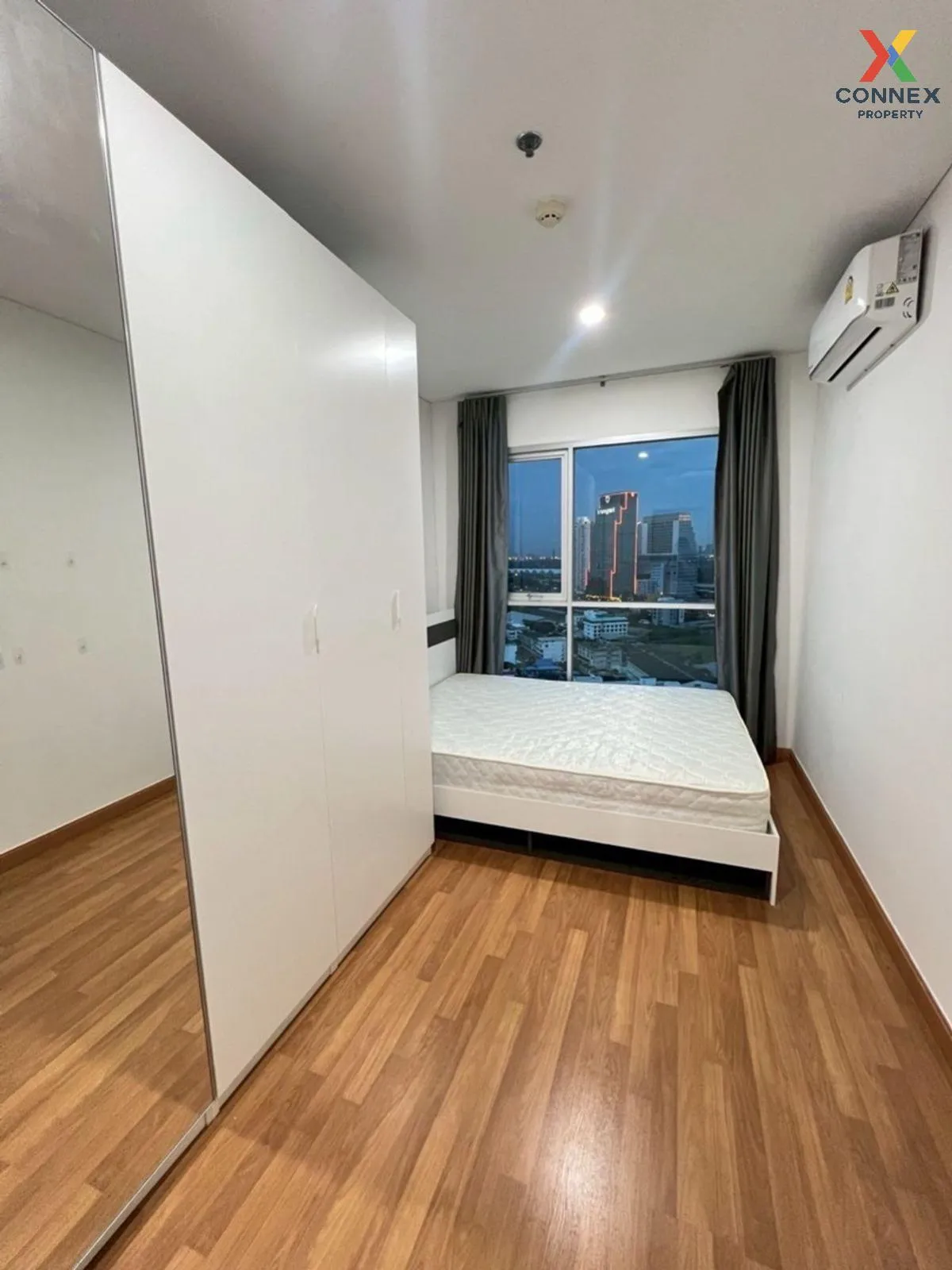 เช่าคอนโด  ลุมพินี เพลส พระราม 3 - ริเวอร์ไรน์ บางโพงพาง เขต ยานน