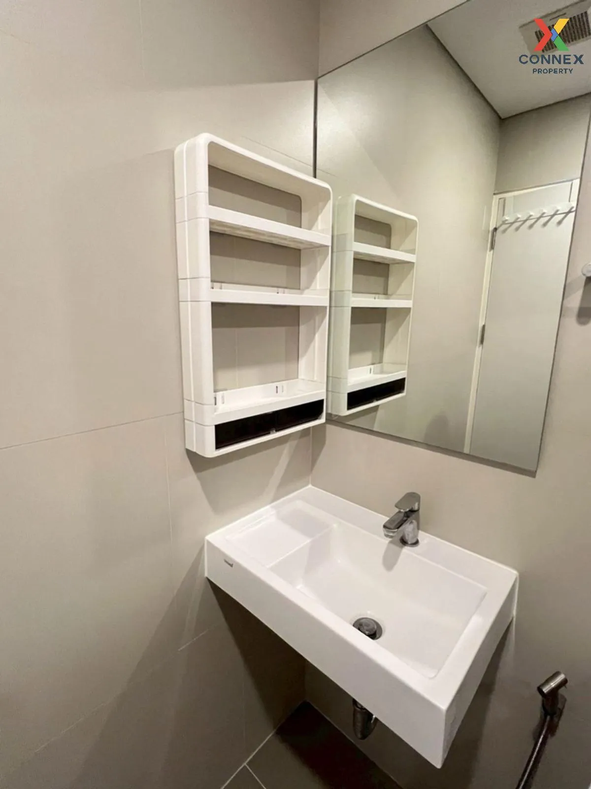 เช่าคอนโด  ลุมพินี เพลส พระราม 3 - ริเวอร์ไรน์ บางโพงพาง เขต ยานน