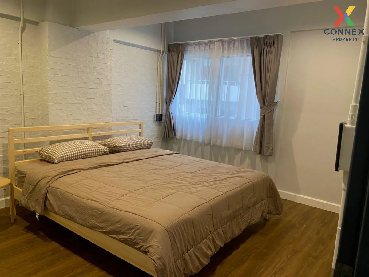 For Rent Condo , Pathumwan Place , corner unit , Wang Mai , Pathu 4