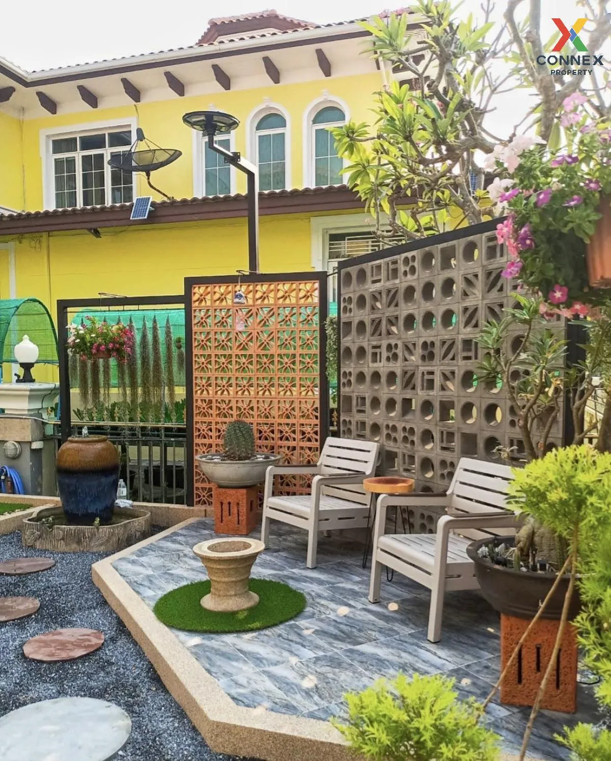 For Sale House , Narasiri Sathorn - Wongwaen , wide frontage , ne 4