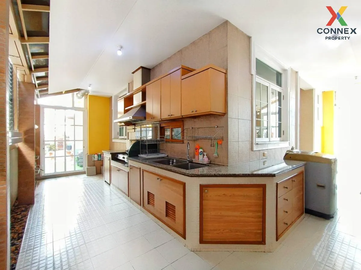 For Sale House , Narasiri Sathorn - Wongwaen , wide frontage , ne