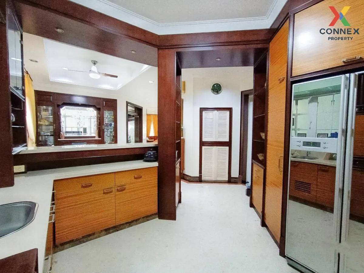 For Sale House , Narasiri Sathorn - Wongwaen , wide frontage , ne