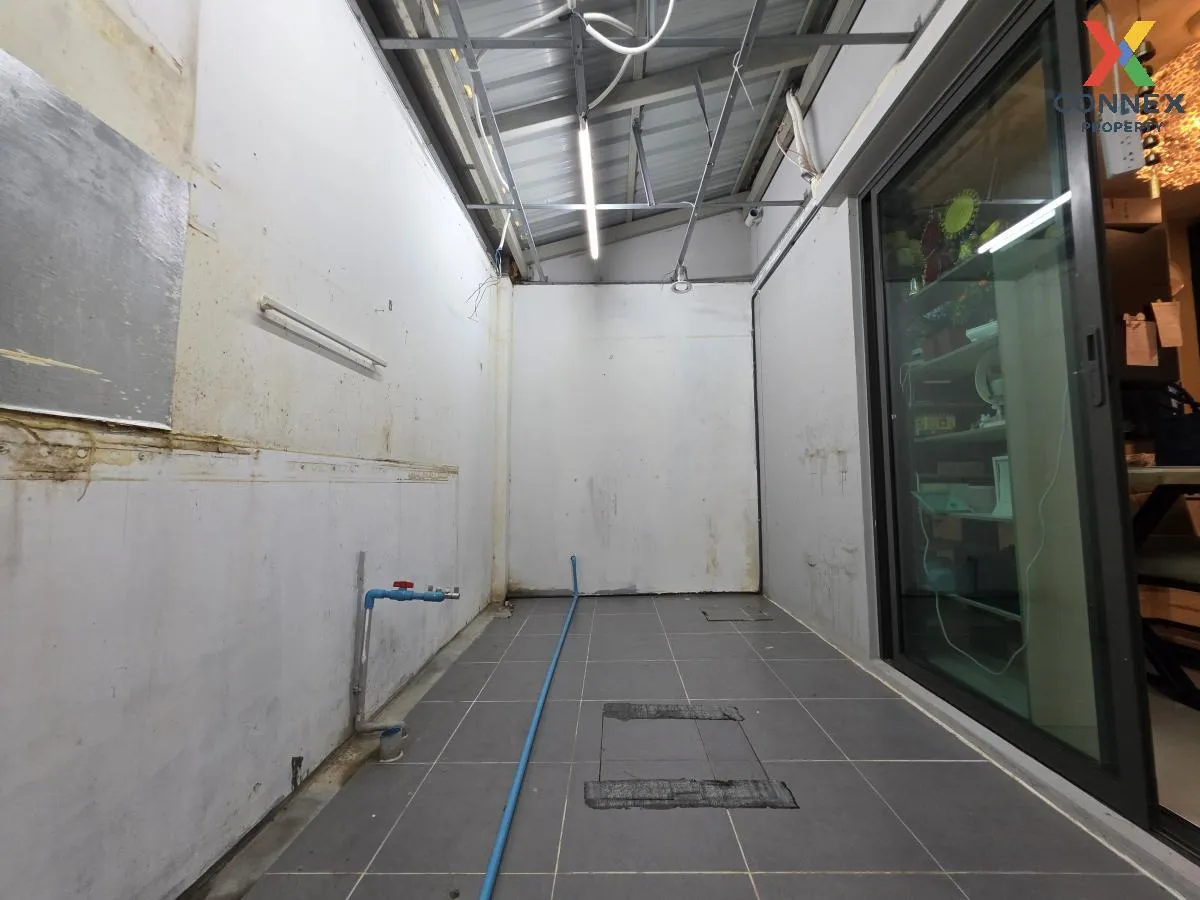 ขายทาวน์เฮ้าส์/ทาวน์โฮม  วี คอมพาวด์ ราชพฤกษ์-ปิ่นเกล้า ห้องมุม ม