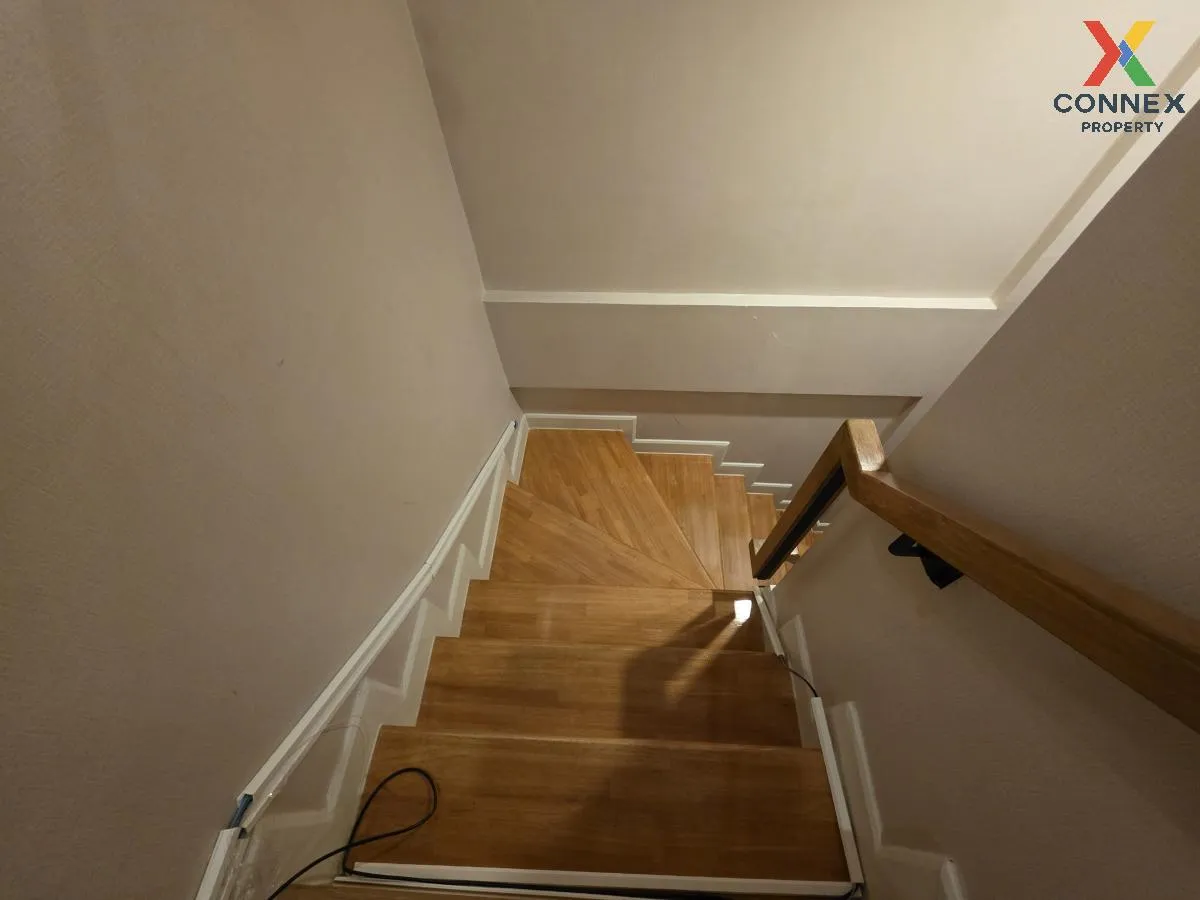 ขายทาวน์เฮ้าส์/ทาวน์โฮม  วี คอมพาวด์ ราชพฤกษ์-ปิ่นเกล้า ห้องมุม ม