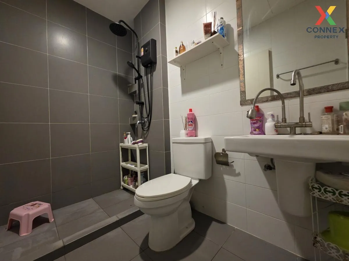 ขายทาวน์เฮ้าส์/ทาวน์โฮม  วี คอมพาวด์ ราชพฤกษ์-ปิ่นเกล้า ห้องมุม ม