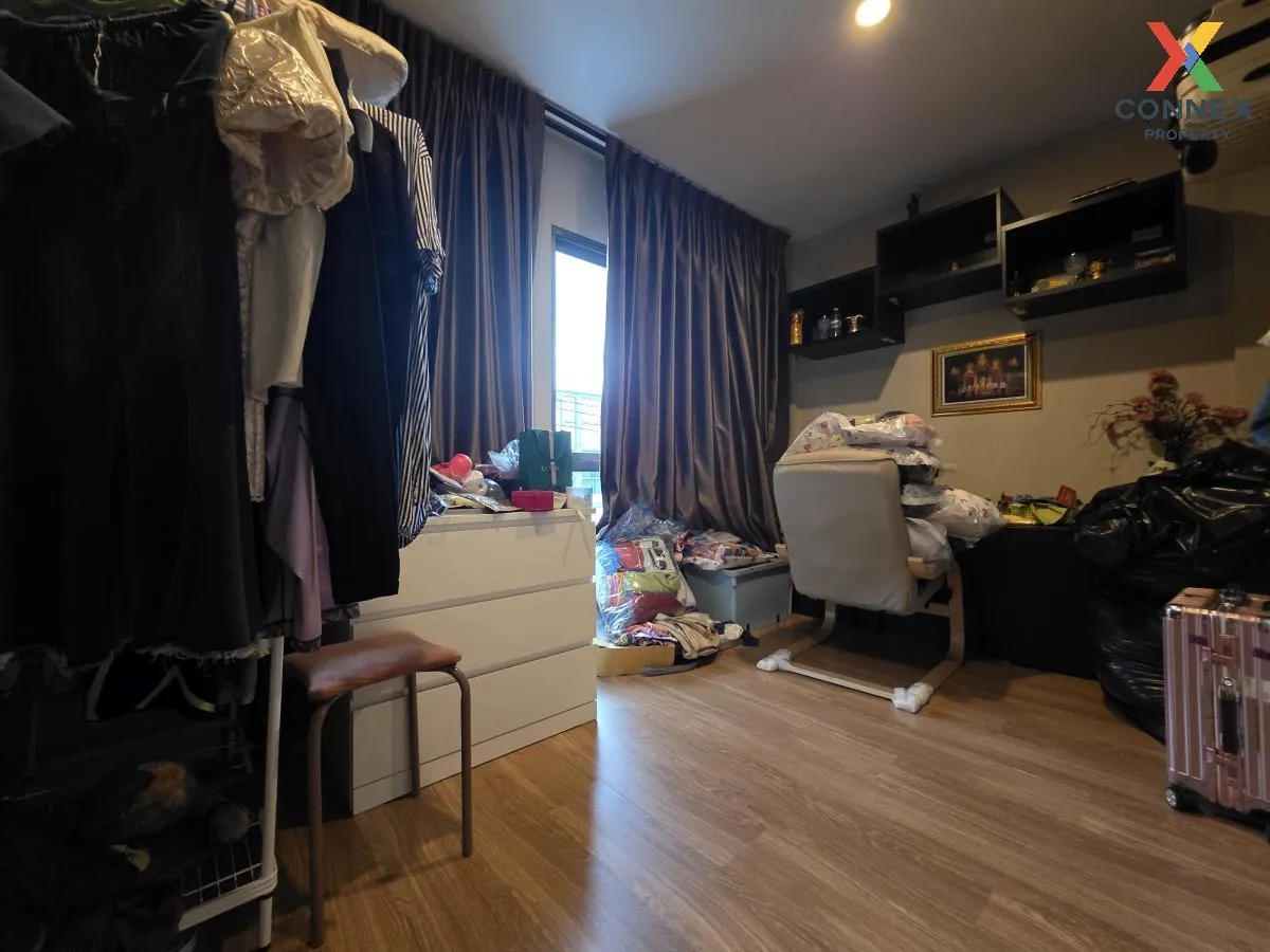 ขายทาวน์เฮ้าส์/ทาวน์โฮม  วี คอมพาวด์ ราชพฤกษ์-ปิ่นเกล้า ห้องมุม ม