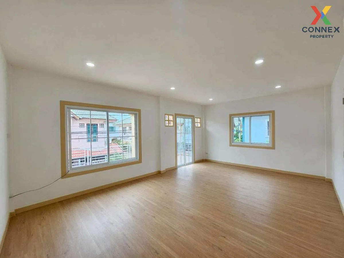 ขายทาวน์เฮ้าส์/ทาวน์โฮม  บ้านสุชา รีโนเวทใหม่ ละหาร บางบัวทอง นนท ขายทาวน์เฮ้าส์/ทาวน์โฮม  บ้านสุชา รีโนเวทใหม่ ละหาร บางบัวทอง นนท