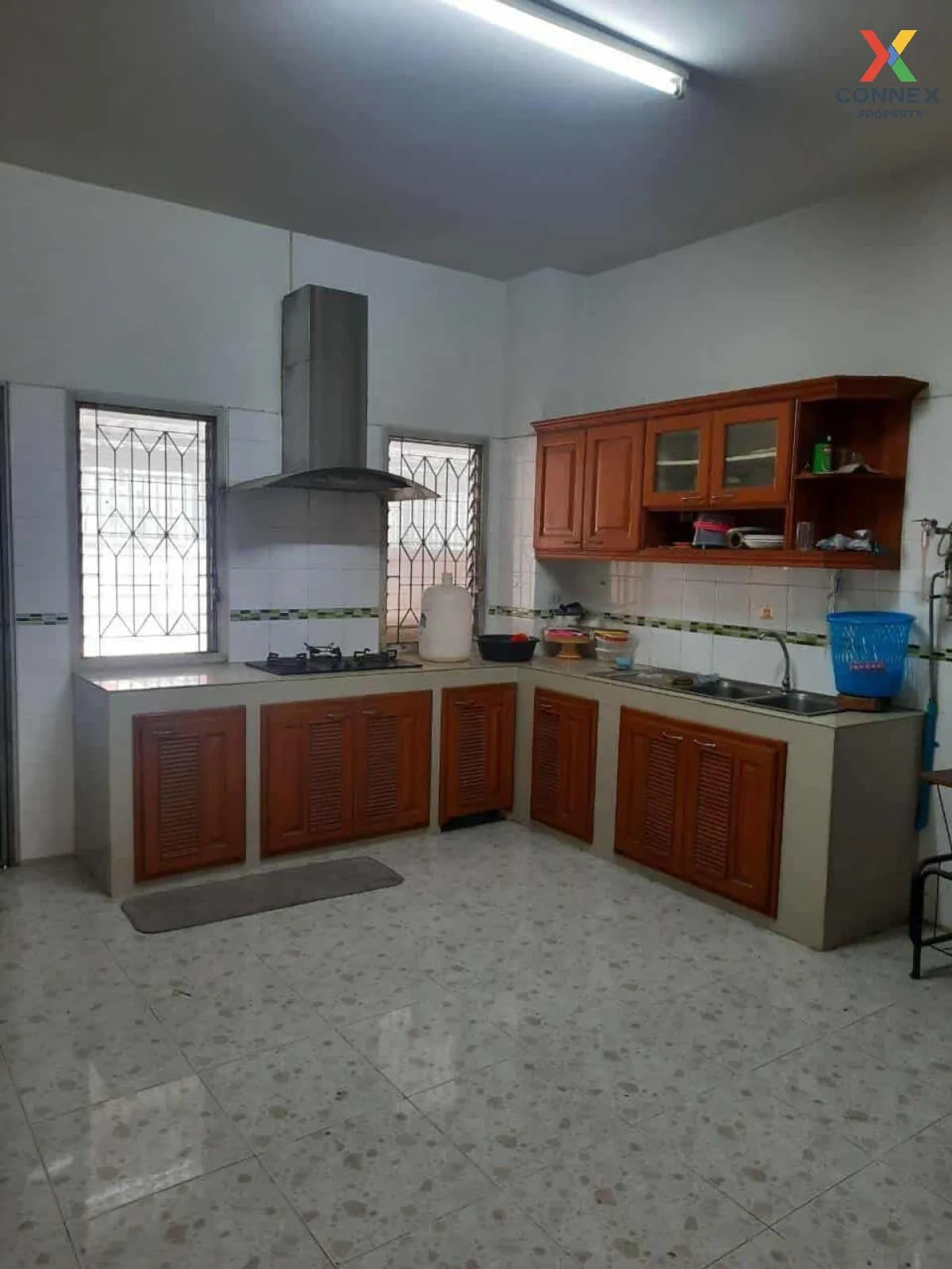 For Sale 2-storey commercial building, Khuhasawan Subdistrict, Mu 2