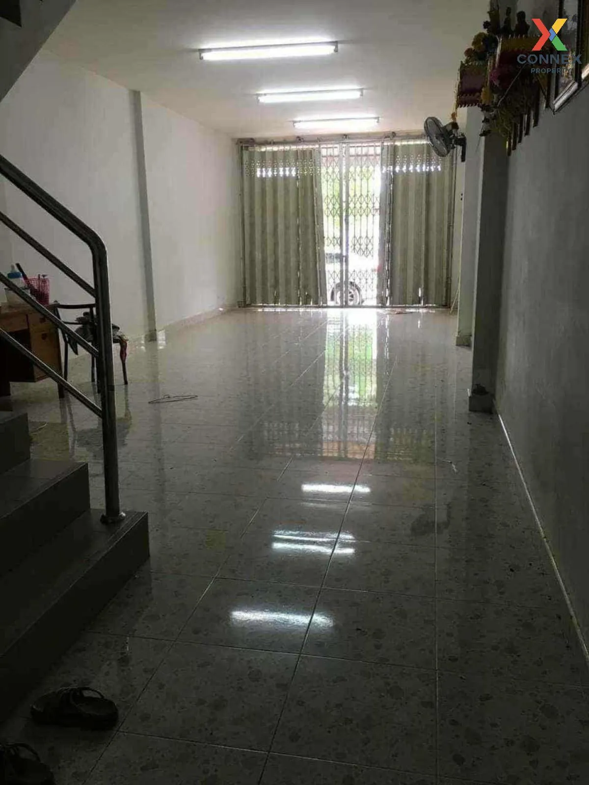 For Sale 2-storey commercial building, Khuhasawan Subdistrict, Mu