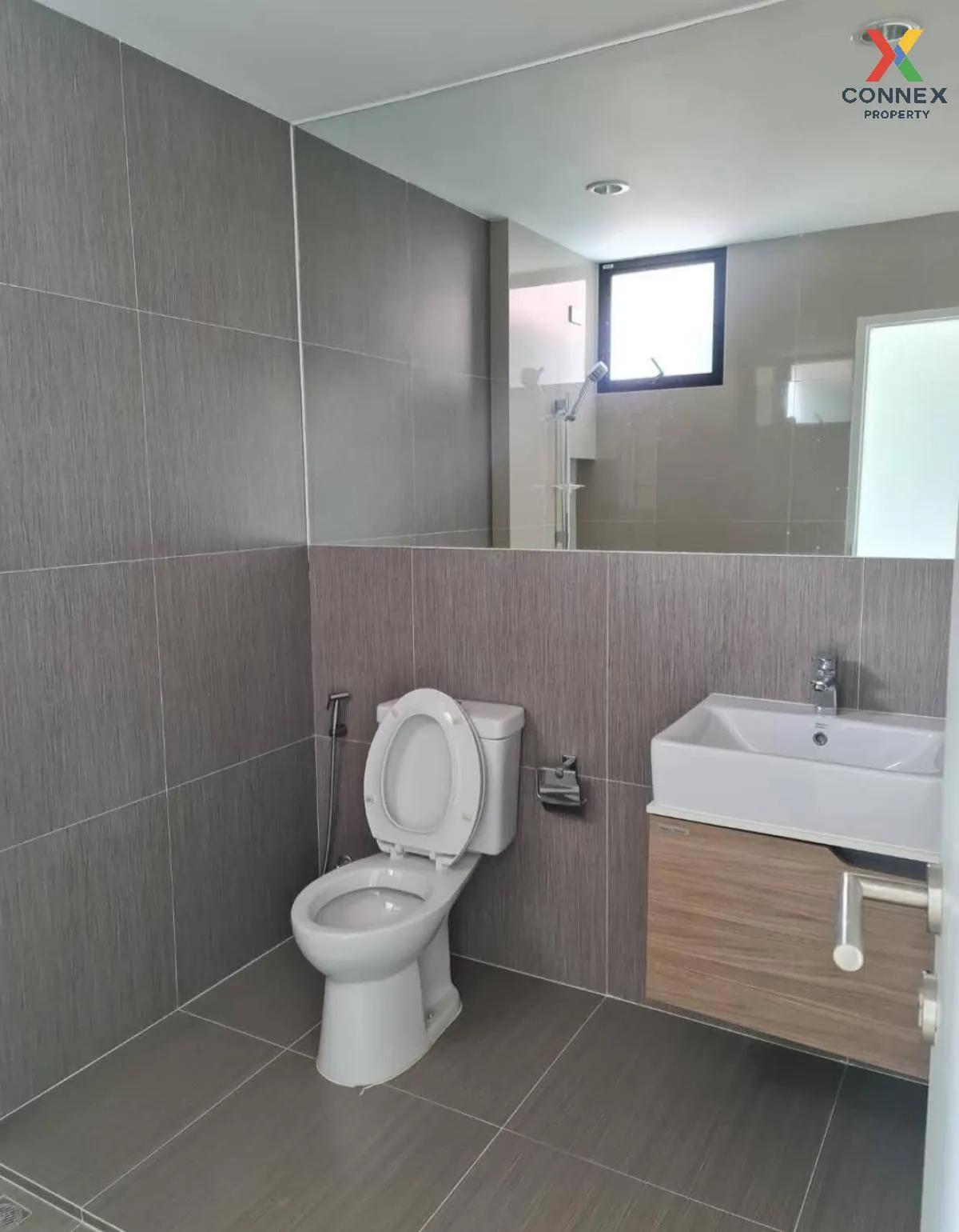 ขายทาวน์เฮ้าส์/ทาวน์โฮม  เนอวานา ดีฟายน์ พระราม 9 หน้ากว้าง สวนหล 3