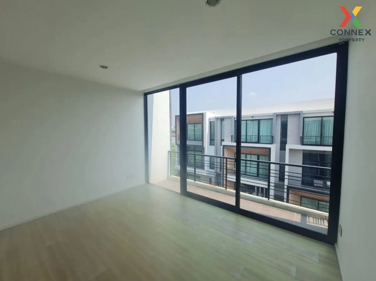 ขายทาวน์เฮ้าส์/ทาวน์โฮม  เนอวานา ดีฟายน์ พระราม 9 หน้ากว้าง สวนหล