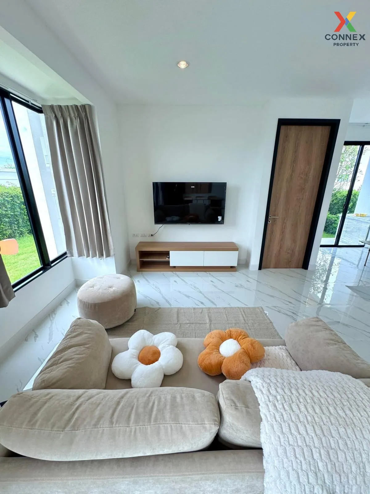 For Rent House , COMO BIANCA II Bangna , corner unit , Bang Phli  2