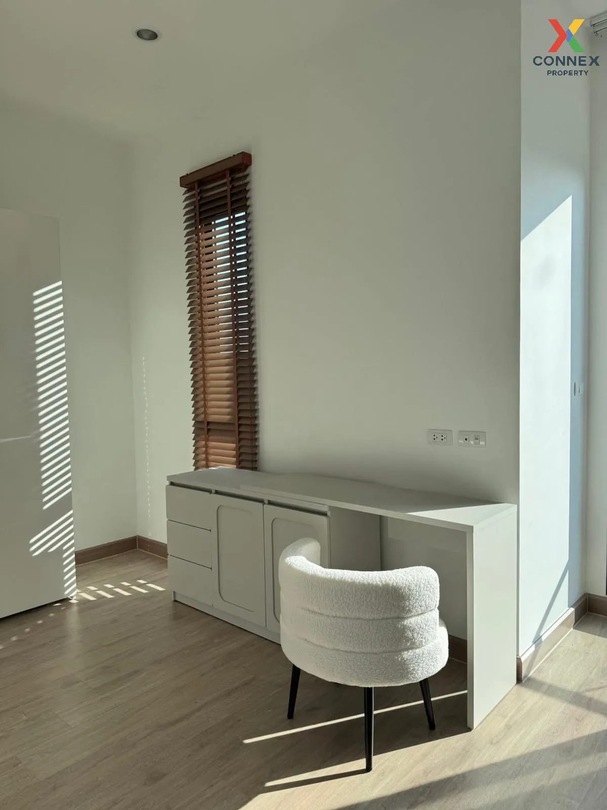 For Rent House , COMO BIANCA II Bangna , corner unit , Bang Phli 