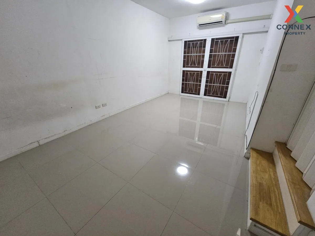 For Sale Townhouse/Townhome  , Pruksa Ville Phutthamonthon Sai 4 