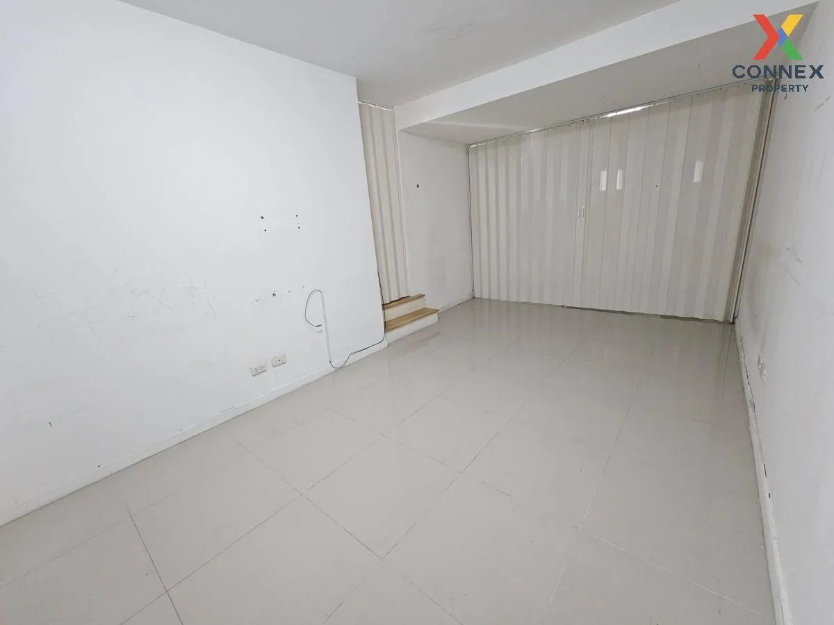 For Sale Townhouse/Townhome  , Pruksa Ville Phutthamonthon Sai 4 