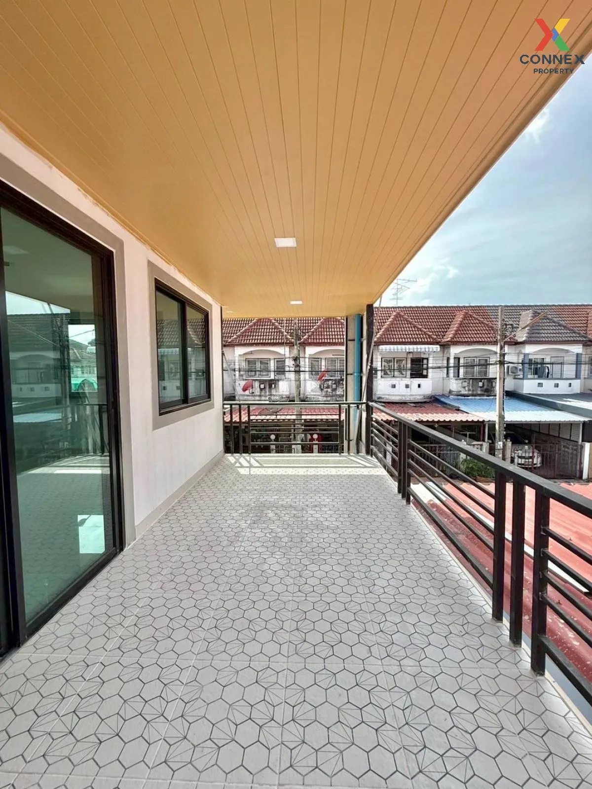 ขายทาวน์เฮ้าส์/ทาวน์โฮม  เปี่ยมสุข (ปากเกร็ดซอยวัดกู้) บางพูด ปาก