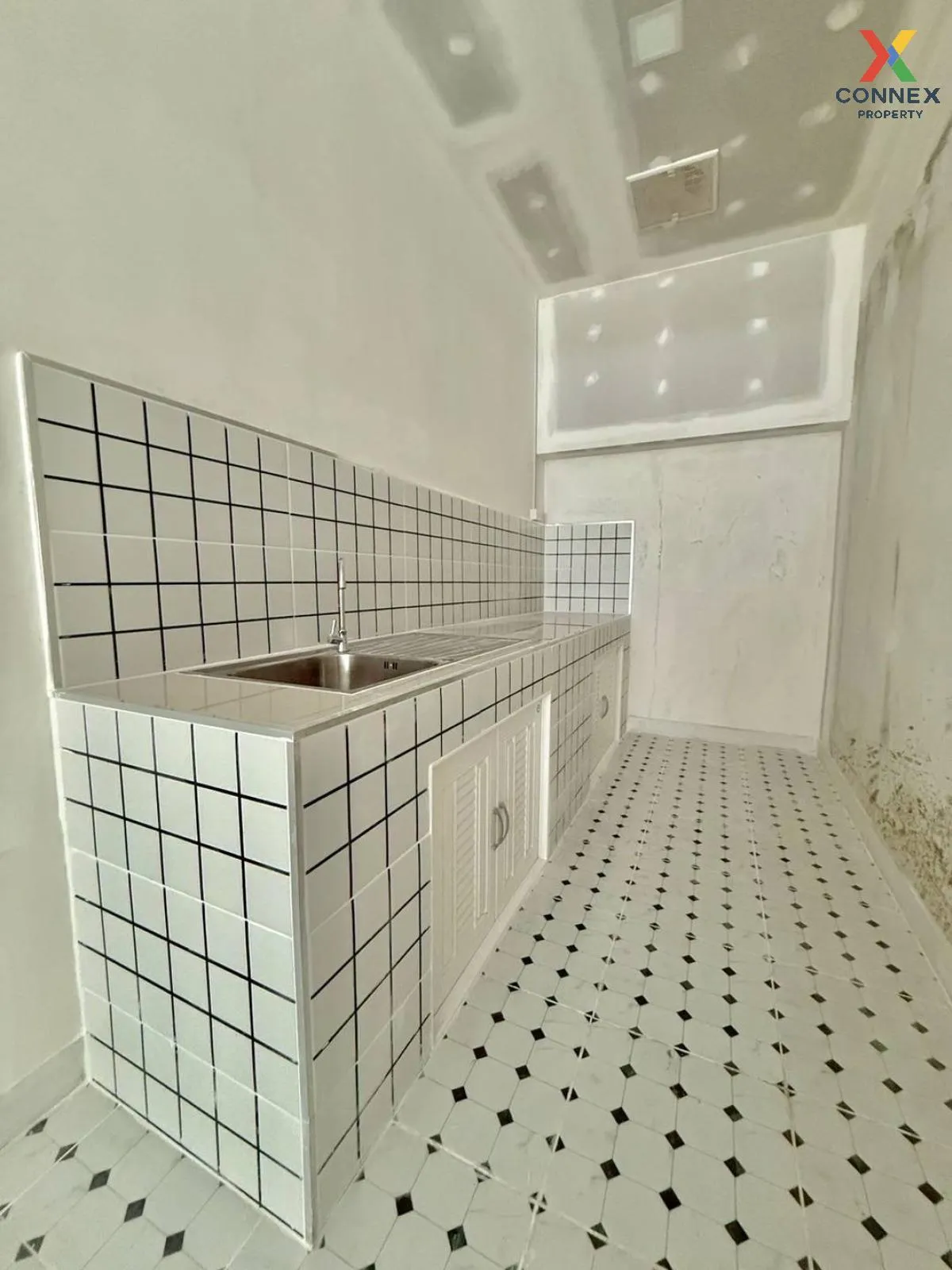 ขายทาวน์เฮ้าส์/ทาวน์โฮม  เปี่ยมสุข (ปากเกร็ดซอยวัดกู้) บางพูด ปาก