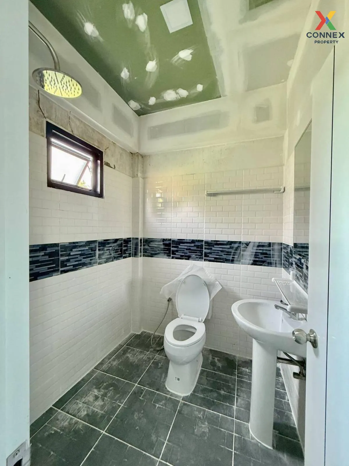 ขายทาวน์เฮ้าส์/ทาวน์โฮม  เปี่ยมสุข (ปากเกร็ดซอยวัดกู้) บางพูด ปาก