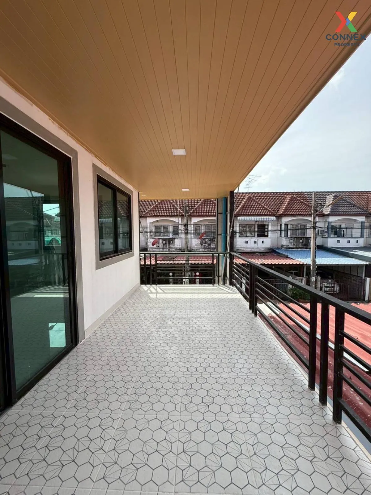 ขายทาวน์เฮ้าส์/ทาวน์โฮม  เปี่ยมสุข (ปากเกร็ดซอยวัดกู้) บางพูด ปาก