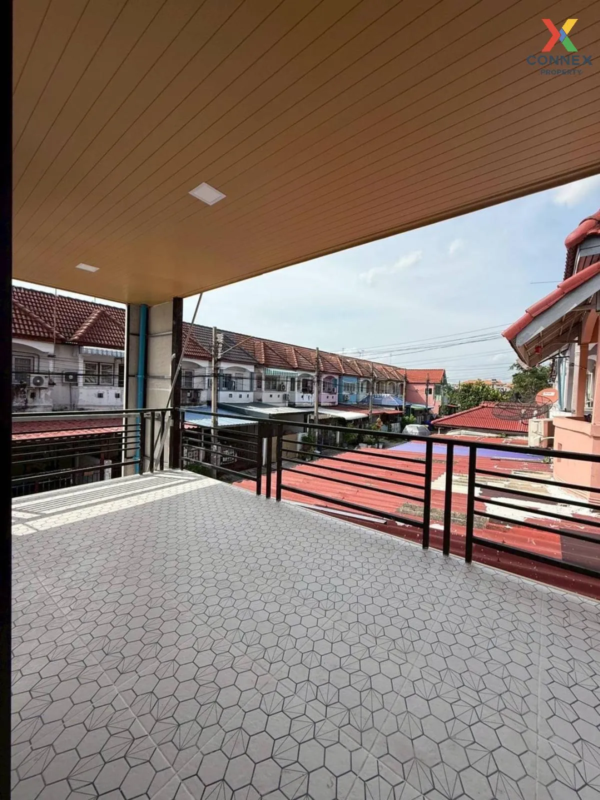 ขายทาวน์เฮ้าส์/ทาวน์โฮม  เปี่ยมสุข (ปากเกร็ดซอยวัดกู้) บางพูด ปาก