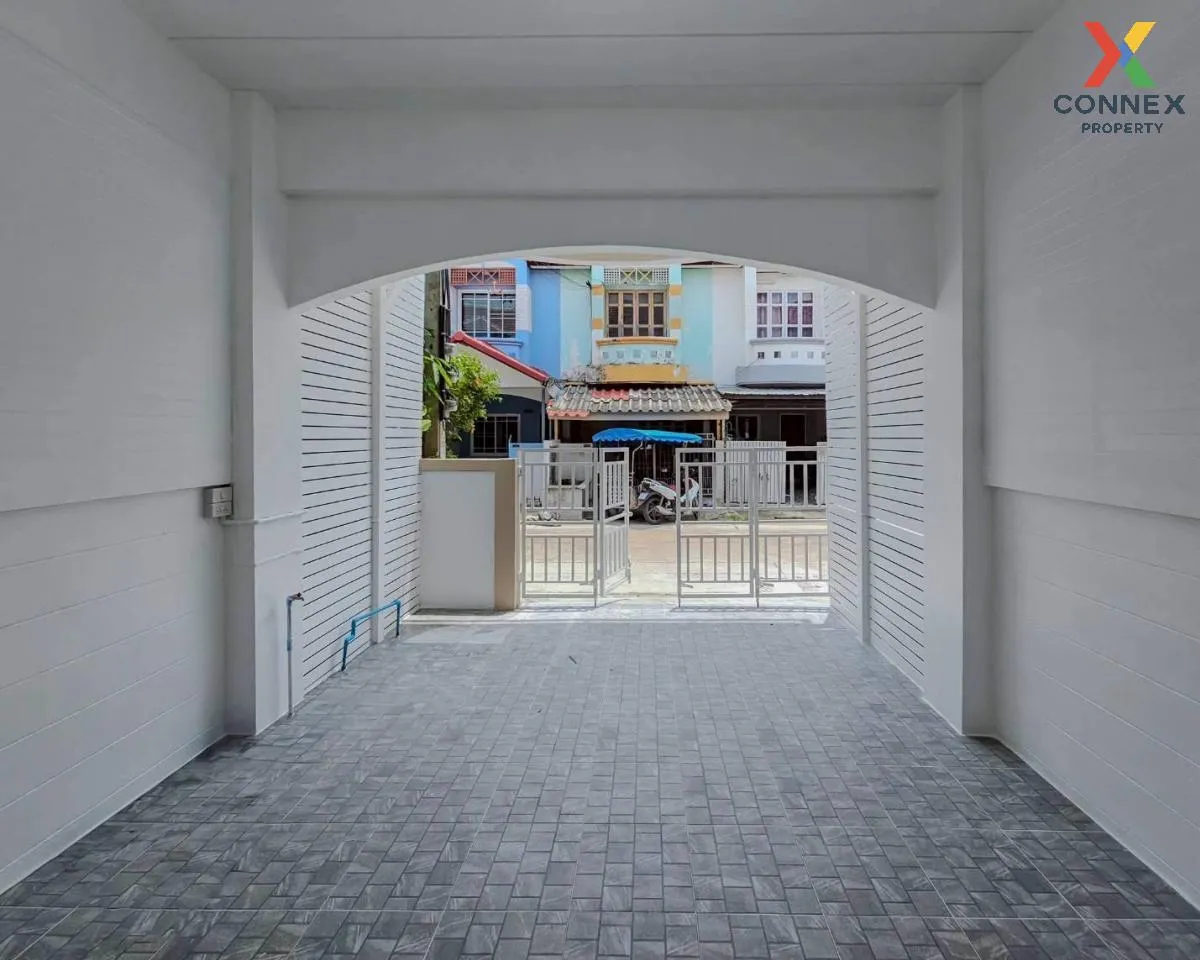 For Sale Townhouse/Townhome  , Baan Piya Wararom 3  , newly renov For Sale Townhouse/Townhome  , Baan Piya Wararom 3  , newly renov 4