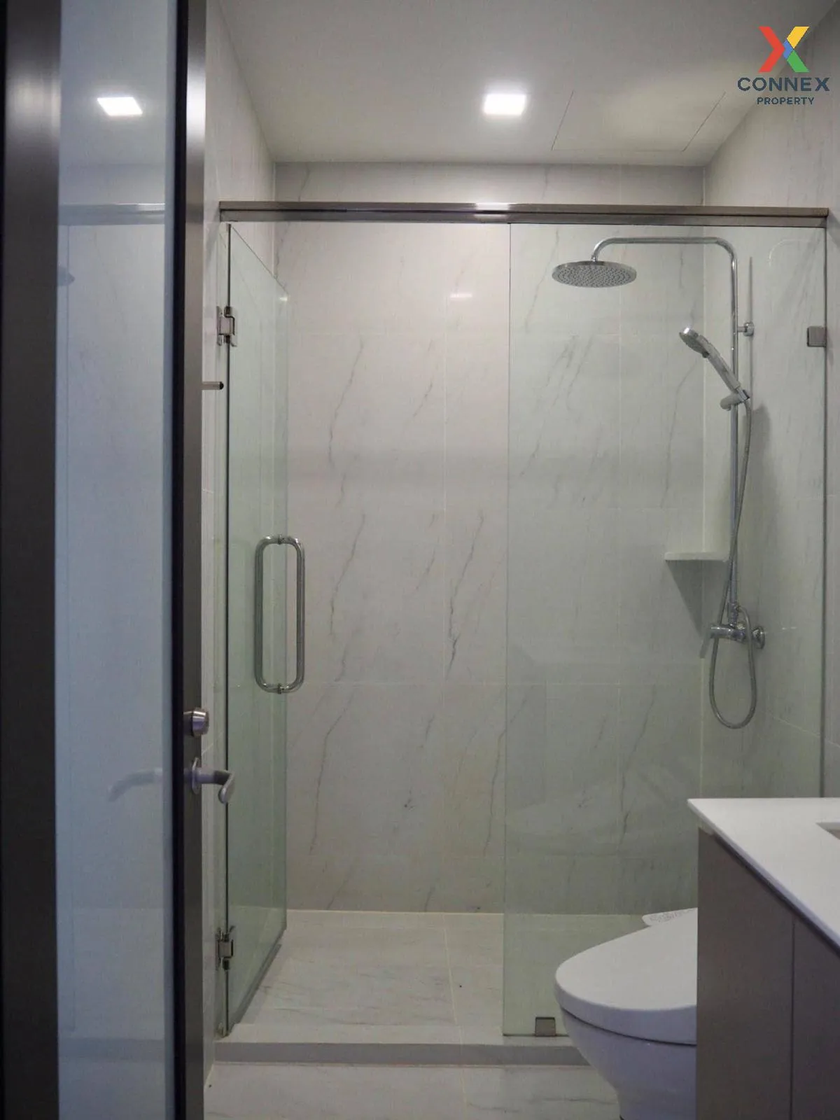 For Rent Condo , Chewathai Residence Asoke , MRT-Phra Ram 9 , Mak