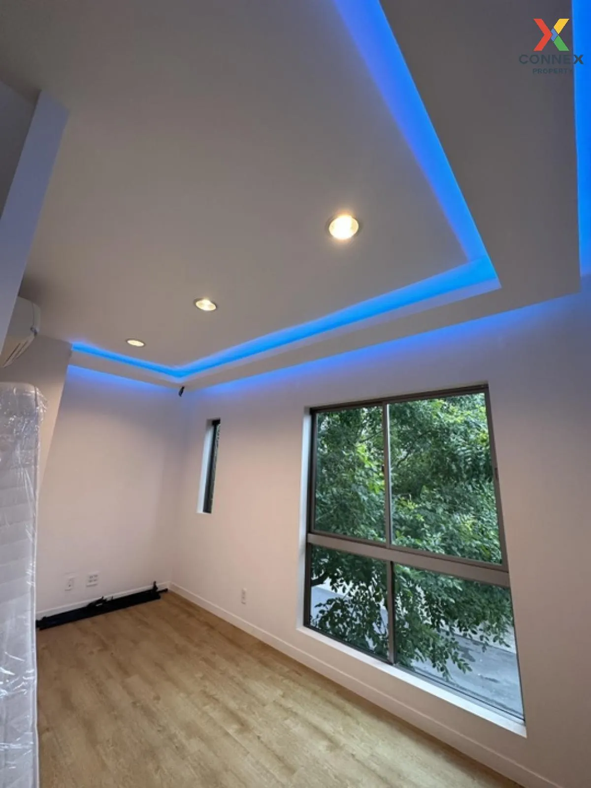 ขายทาวน์เฮ้าส์/ทาวน์โฮม  ไซมิส บลอสซั่ม แอท แฟชั่น MRT-วงแหวนตะวั 4