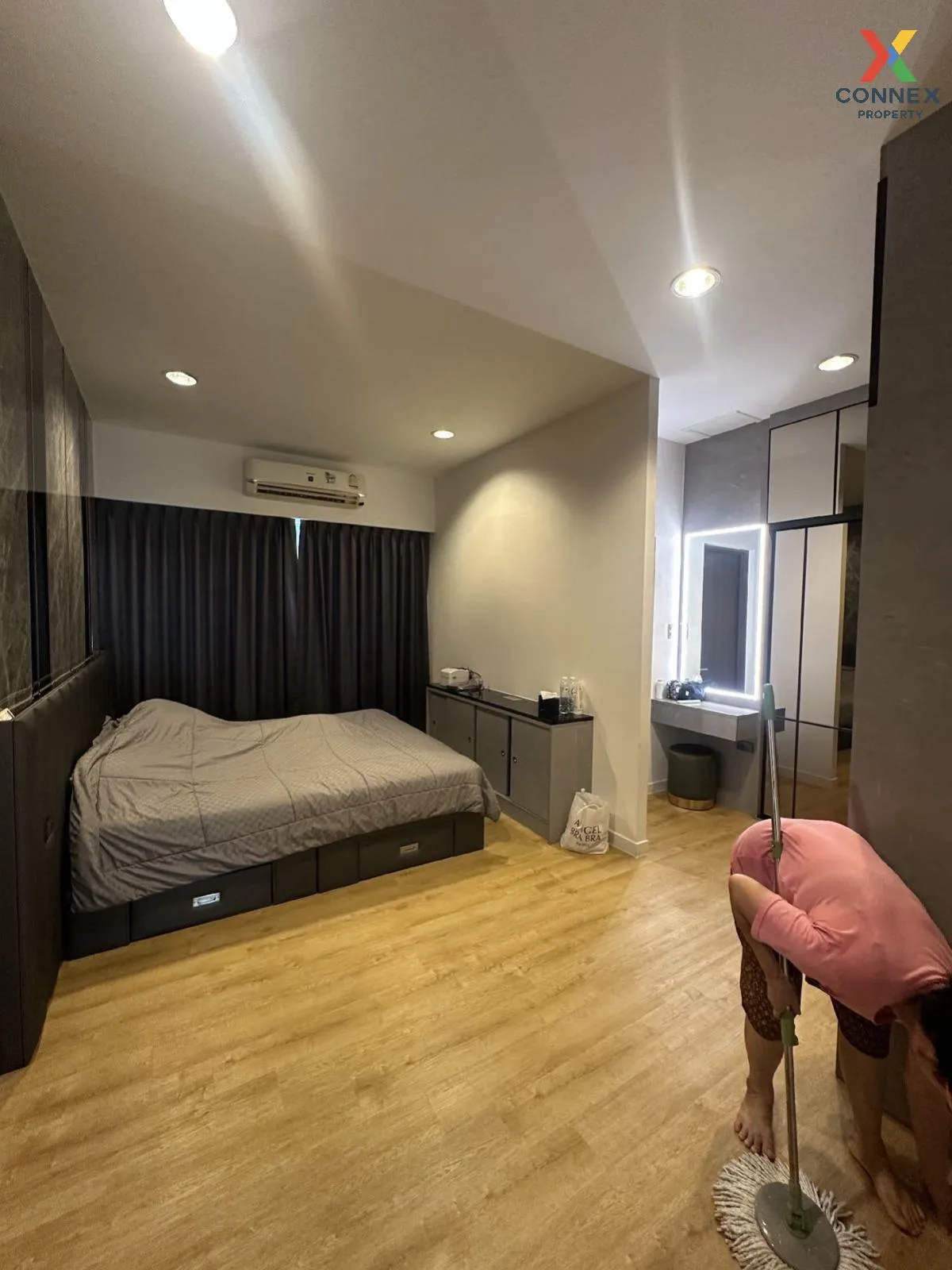 ขายทาวน์เฮ้าส์/ทาวน์โฮม  ไซมิส บลอสซั่ม แอท แฟชั่น MRT-วงแหวนตะวั