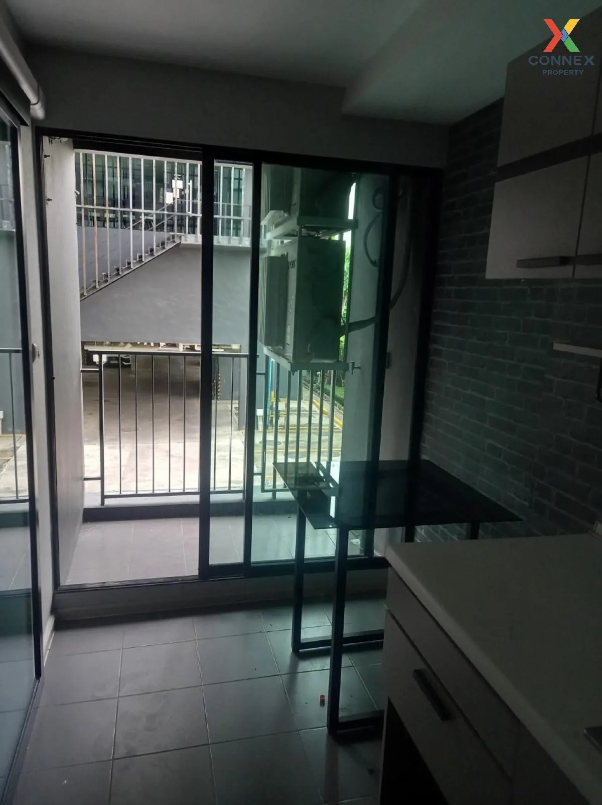 ขายคอนโด  ดิ เอ็กซ์เซล กรูฟ ลาซาล 52 BTS-แบริ่ง บางนา เขต บางนา ก 1